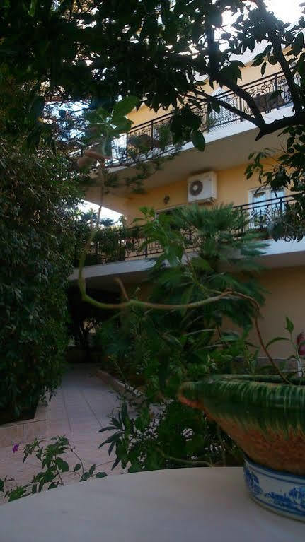 Okeanis II Aparthotel Kato Daratso Bagian luar foto